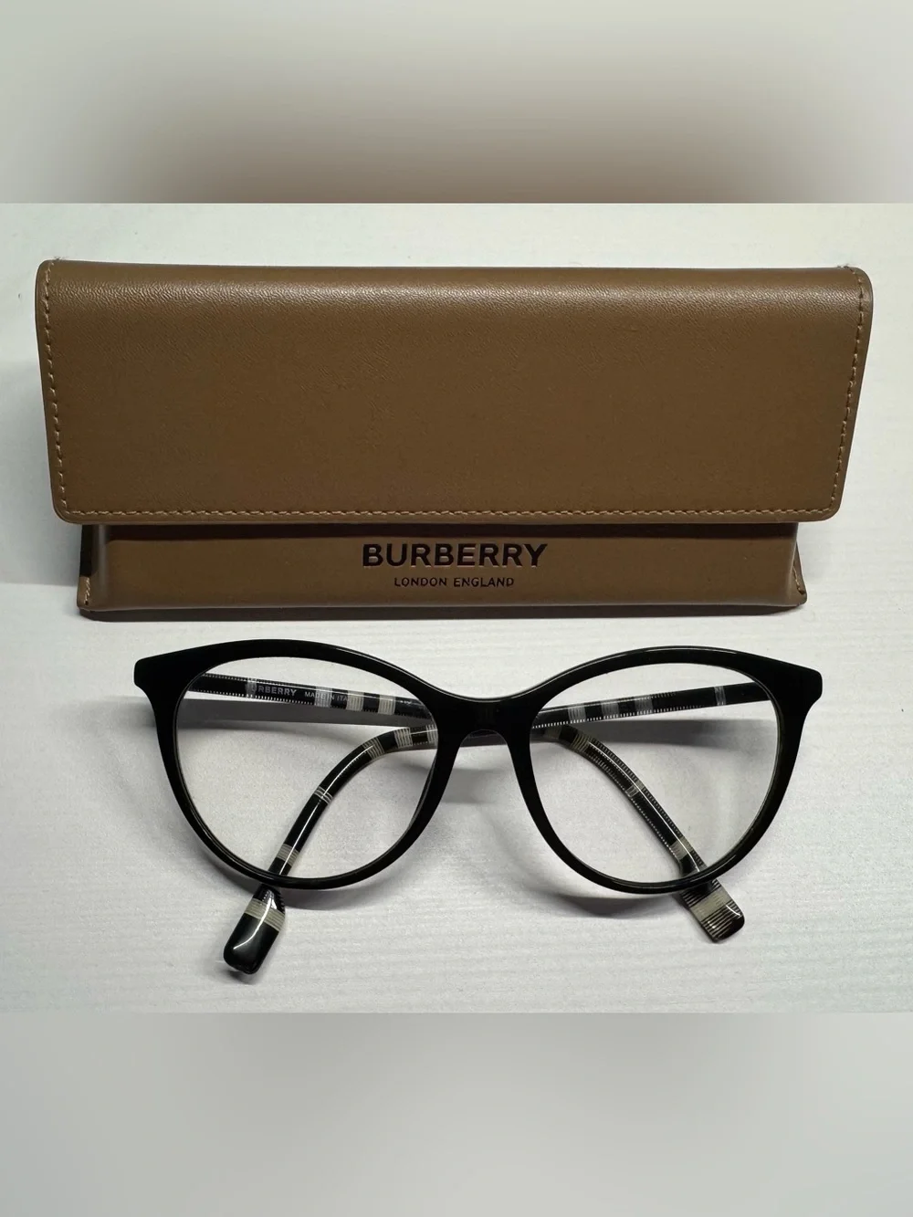 Burberry BE2325 Aiden eyeglasses with case